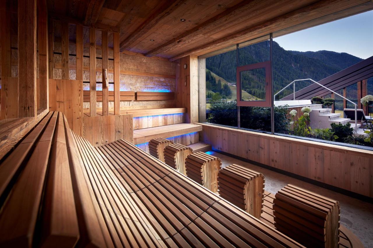 Hotel Quelle Nature Spa Resort Santa Maddalena in Casies Luaran gambar