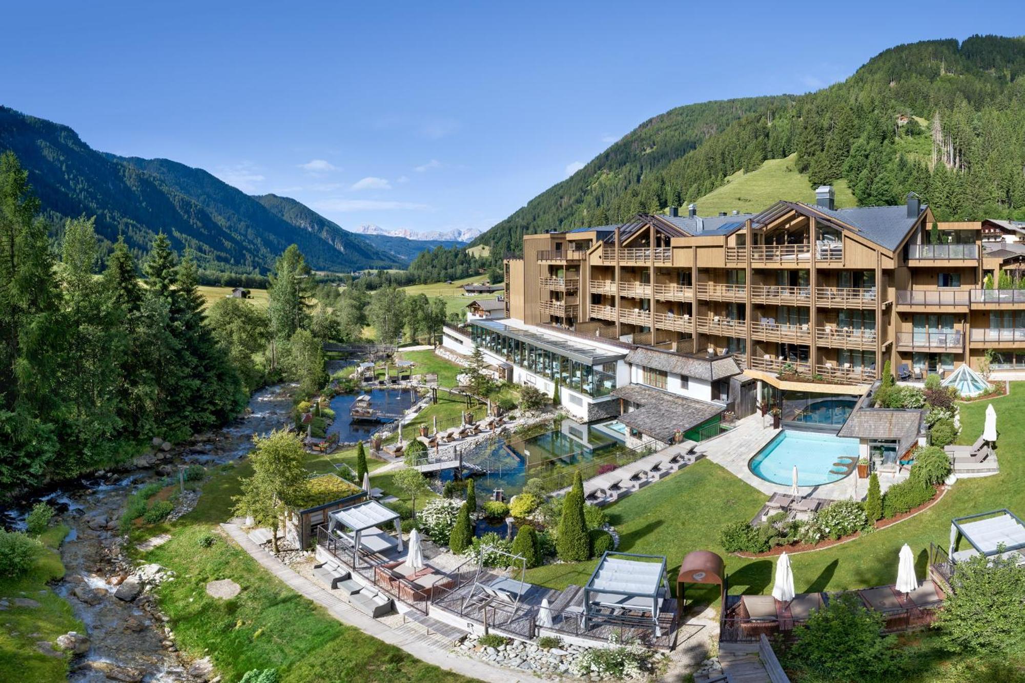 Hotel Quelle Nature Spa Resort Santa Maddalena in Casies Luaran gambar